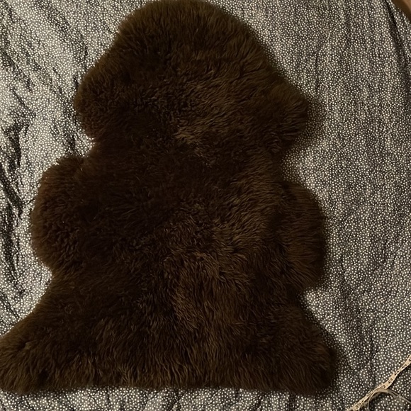 Long Hair Brown Shearling. Real sheep leather. For projects, baby pictures…. - Picture 1 of 10